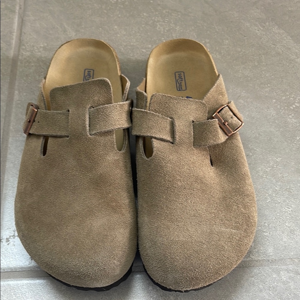 Birkenstock Boston’s size 41 Taupe